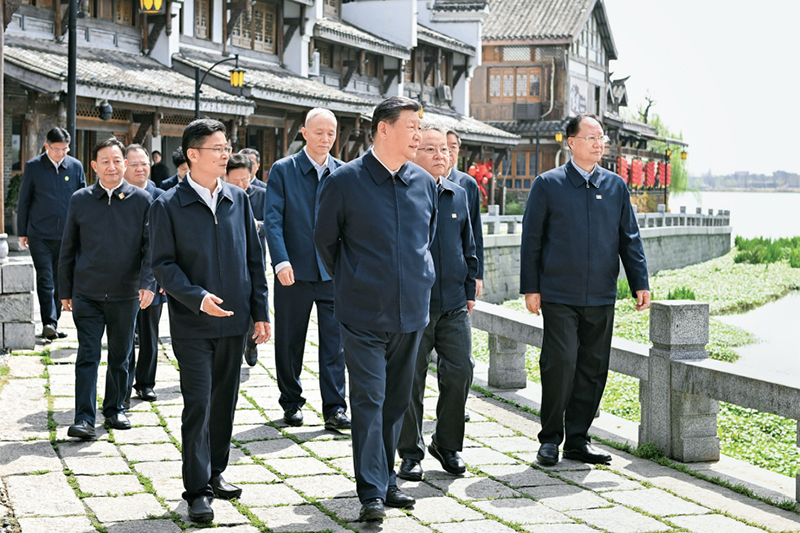 2024年3月18日至21日，中共中央總書記、國家主席、中央軍委主席習近平在湖南考察。這是19日上午，習近平在常德河街考察。 新華社記者 謝環(huán)馳/攝