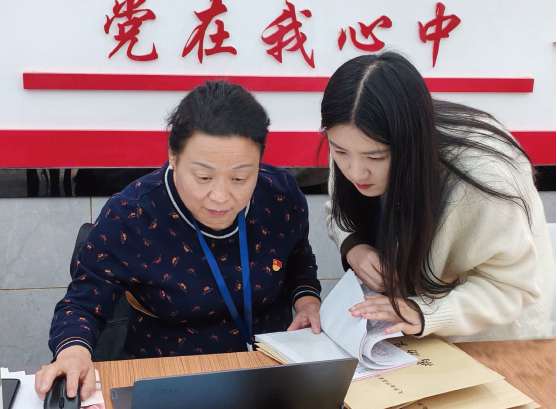 2024年10月25日，國(guó)家醫(yī)療保障局工作人員正在開(kāi)展醫(yī)保基金專(zhuān)項(xiàng)飛行檢查。